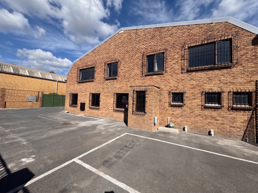 To Let Commercial Property for Rent in Montague Gardens Western Cape